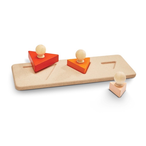 Montessori Waldorf Plan Toys Triangle Wooden Matching Puzzle for Baby - Picture 1 of 6